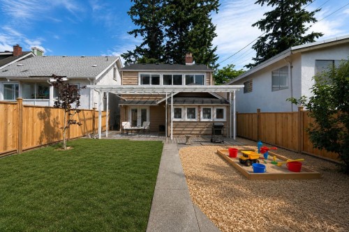 3870 17Th Avenue W, Vancouver, BC 