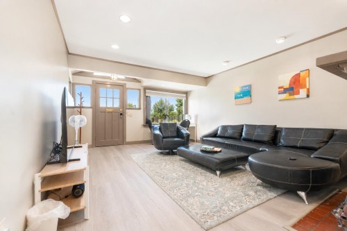 3870 17Th Avenue W, Vancouver, BC 