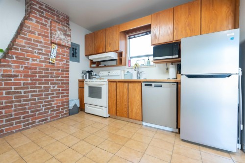 3870 17Th Avenue W, Vancouver, BC 