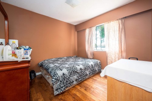 10240 Algonquin Drive, Richmond, BC - Indoor Photo Showing Bedroom