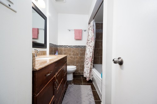 10240 Algonquin Drive, Richmond, BC - Indoor Photo Showing Bathroom