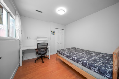 1269 Michigan Drive, Coquitlam, BC - Indoor Photo Showing Bedroom