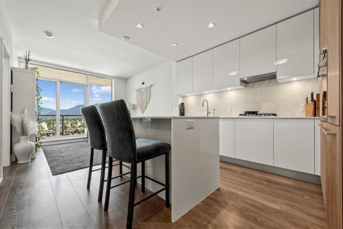2611-1955 Alpha Way, Burnaby, BC - Indoor Photo Showing Kitchen With Upgraded Kitchen