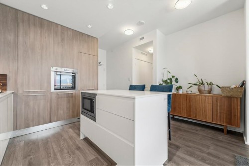 2611-1955 Alpha Way, Burnaby, BC - Indoor