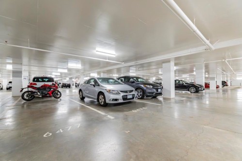 2611-1955 Alpha Way, Burnaby, BC - Indoor Photo Showing Garage