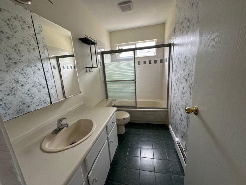11437 Kingcome Avenue, Richmond, BC - Indoor Photo Showing Bathroom