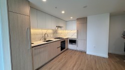 16xx-2135 Springer Avenue Burnaby, BC V5B 0C1