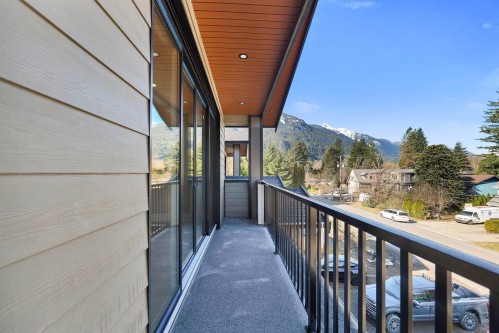 1352 Judd Road, Squamish, BC 