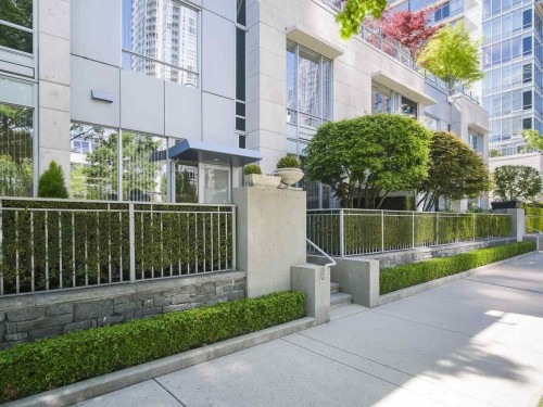 410 Beach Crescent, Vancouver, BC 