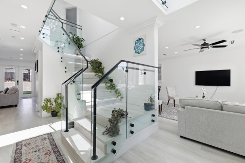 8061 11Th Avenue, Burnaby, BC 