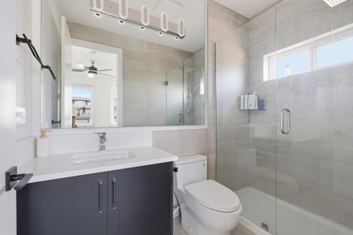 8061 11Th Avenue, Burnaby, BC 