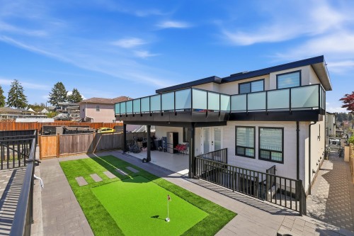 8061 11Th Avenue, Burnaby, BC 
