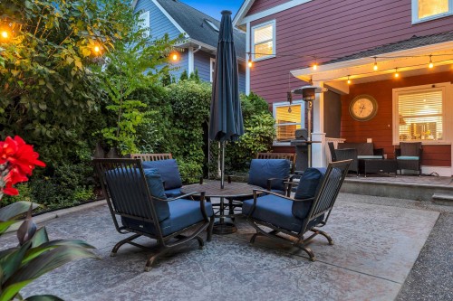 4827 47A Avenue, Delta, BC - Outdoor With Exterior