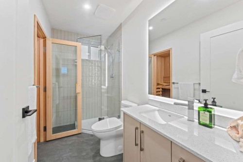2719 46Th Avenue E, Vancouver, BC 