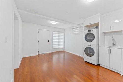 2719 46Th Avenue E, Vancouver, BC 
