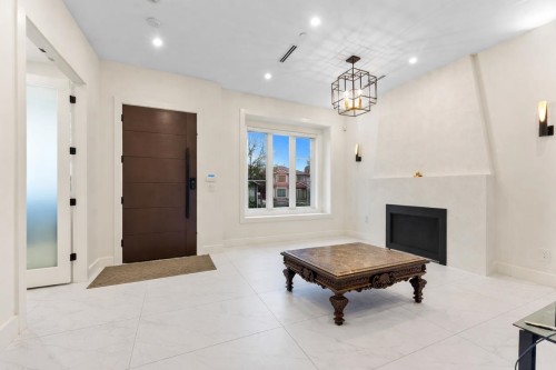 2719 46Th Avenue E, Vancouver, BC 