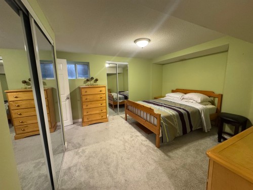 1416 Purcell Drive, Coquitlam, BC - Indoor Photo Showing Bedroom