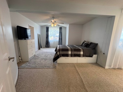 1416 Purcell Drive, Coquitlam, BC - Indoor Photo Showing Bedroom