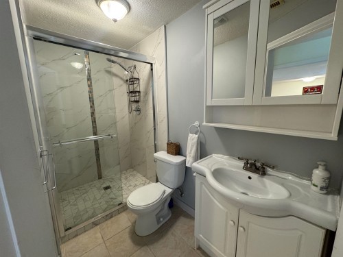 1416 Purcell Drive, Coquitlam, BC - Indoor Photo Showing Bathroom