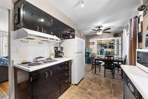 2119 Monterey Avenue, Coquitlam, BC - Indoor Photo Showing Kitchen