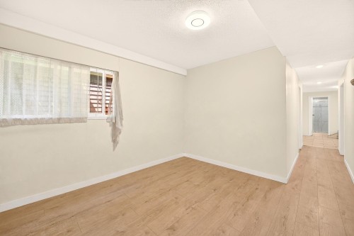 777 Pender Street E, Vancouver, BC - Indoor Photo Showing Other Room