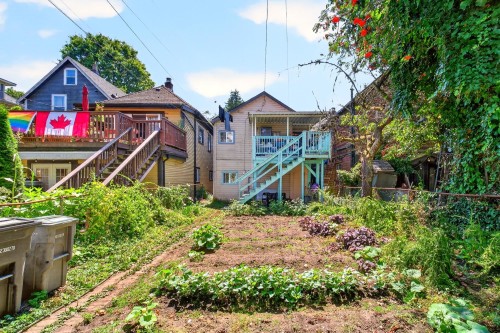 777 Pender Street E, Vancouver, BC - Outdoor