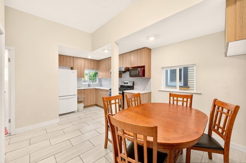 777 Pender Street E, Vancouver, BC - Indoor Photo Showing Dining Room
