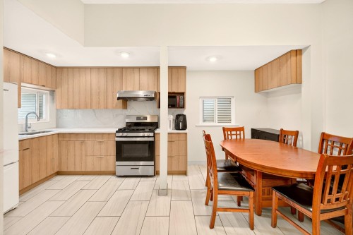 777 Pender Street E, Vancouver, BC - Indoor
