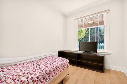 777 Pender Street E, Vancouver, BC - Indoor Photo Showing Bedroom