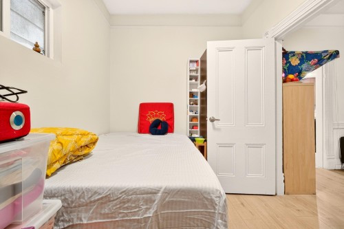 777 Pender Street E, Vancouver, BC - Indoor Photo Showing Bedroom