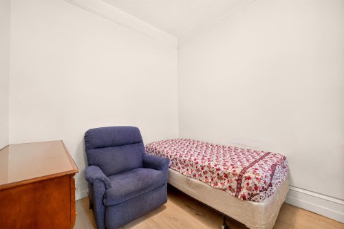 777 Pender Street E, Vancouver, BC - Indoor Photo Showing Bedroom