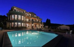 Main and Above-1327 Chartwell Dr West Vancouver, BC V7S 2R4