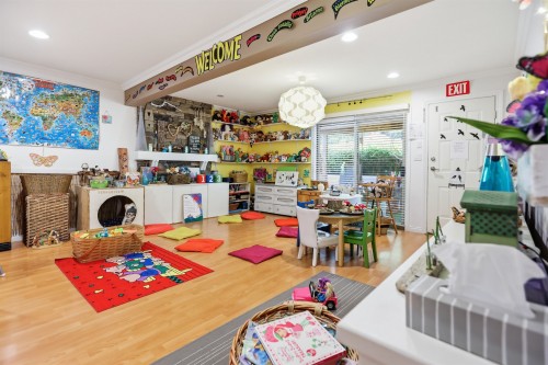 23711 106 Avenue, Maple Ridge, BC - Indoor