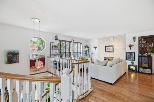 23711 106 Avenue, Maple Ridge, BC - Indoor