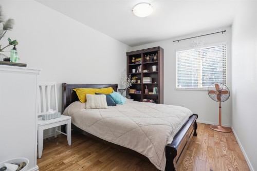 23711 106 Avenue, Maple Ridge, BC - Indoor Photo Showing Bedroom