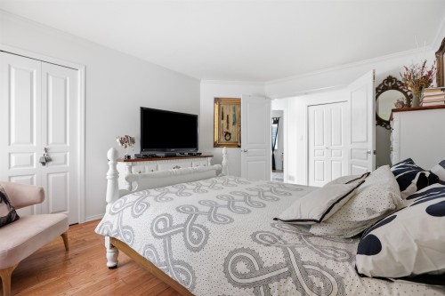 23711 106 Avenue, Maple Ridge, BC - Indoor Photo Showing Bedroom