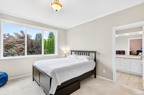 22861 127 Avenue, Maple Ridge, BC - Indoor Photo Showing Bedroom