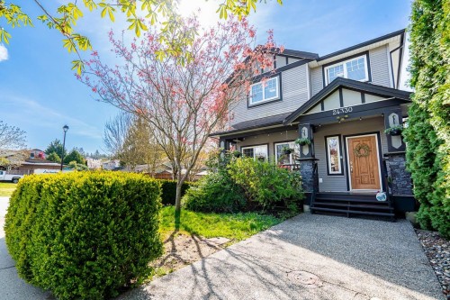 24330 102 Avenue, Maple Ridge, BC - Outdoor