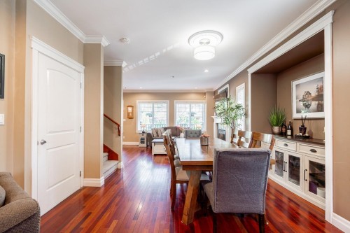 24330 102 Avenue, Maple Ridge, BC - Indoor Photo Showing Dining Room