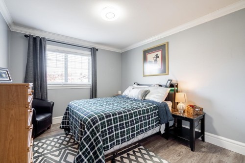 24330 102 Avenue, Maple Ridge, BC - Indoor Photo Showing Bedroom