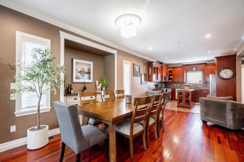 24330 102 Avenue, Maple Ridge, BC - Indoor Photo Showing Dining Room