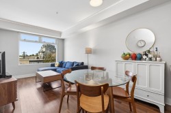 303-1477 15th Avenue W Vancouver, BC V6H 1S4