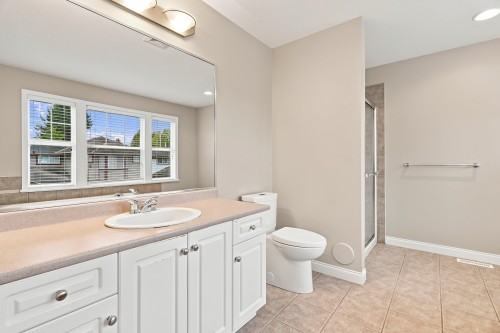 121-21868 Lougheed Highway, Maple Ridge, BC 