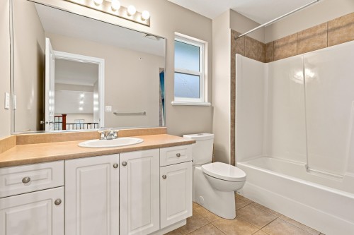 121-21868 Lougheed Highway, Maple Ridge, BC 
