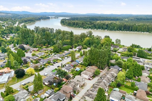 121-21868 Lougheed Highway, Maple Ridge, BC 