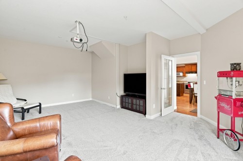 121-21868 Lougheed Highway, Maple Ridge, BC 