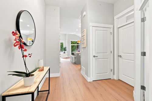 11053 Buckerfield Drive, Maple Ridge, BC - Indoor Photo Showing Other Room