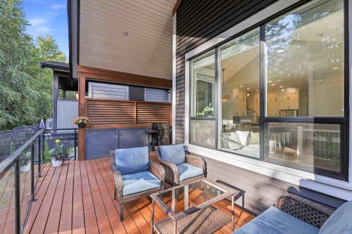 11053 Buckerfield Drive, Maple Ridge, BC - Outdoor With Deck Patio Veranda With Exterior
