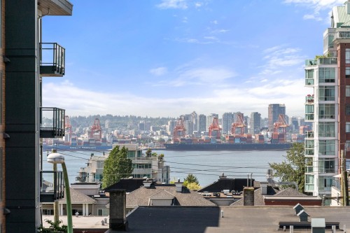 302-140 4th Street E North Vancouver, BC V7L 4R1
