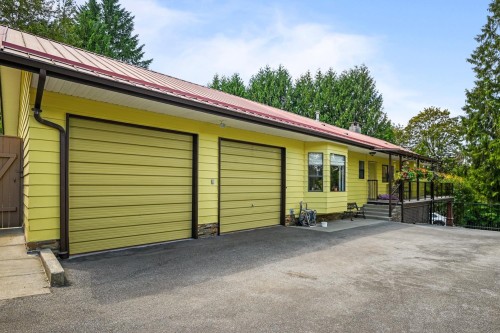 24089 Lougheed Highway, Maple Ridge, BC - Outdoor